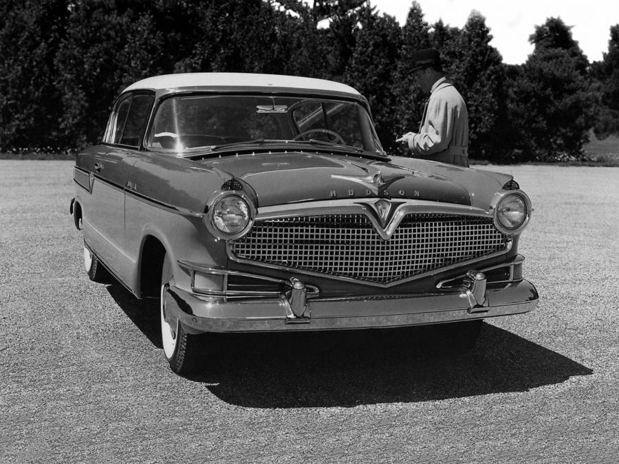  Hudson Hornet Custom Hollywood Hardtop (35687-2) 1956 года  (фото 2 из 3)